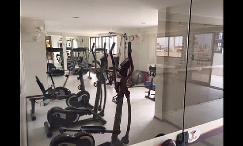 Quarto E Sala Mobili...