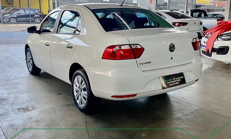 Volkswagen Voyage 1....