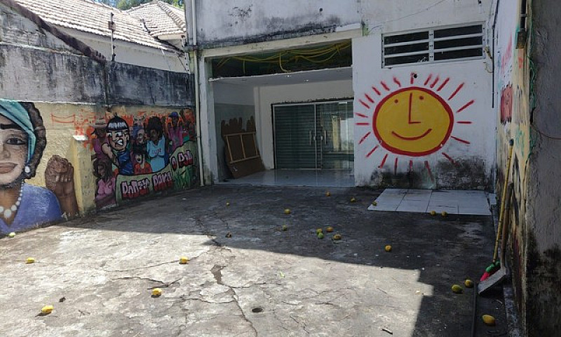 Alugo Ótima Casa Com...