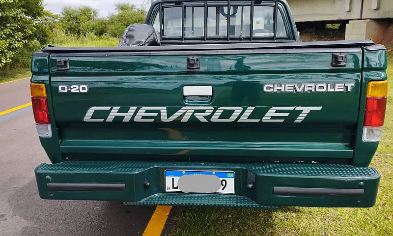 Chevrolet D-20 S / L...