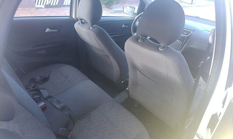 Volkswagen Fox 1.6 M...