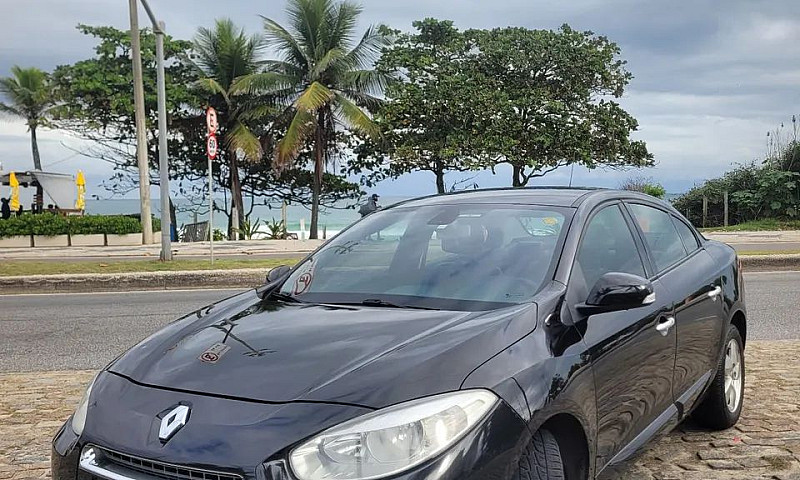 Renault Fluence Sed....