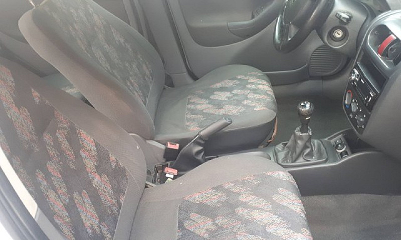 Corsa Hetch Branco ...