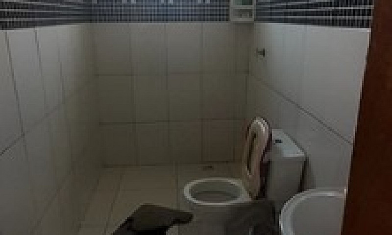 Vende-Se Casa ...