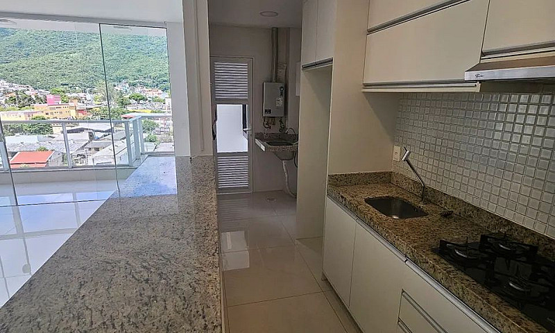 Exc Apt 02 Suites, 0...