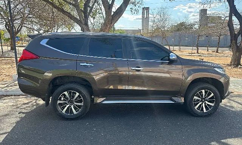 Mitsubishi Pajero Sp...