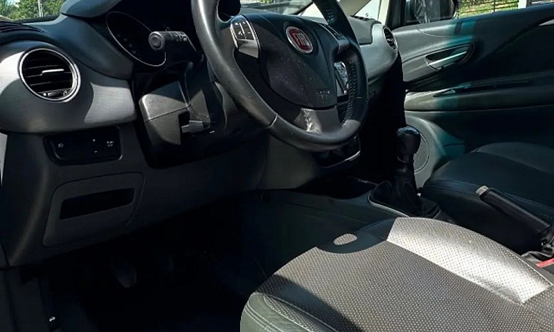 Fiat Punto Essence S...