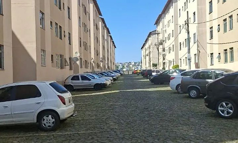 Aluga Se Apartamento...