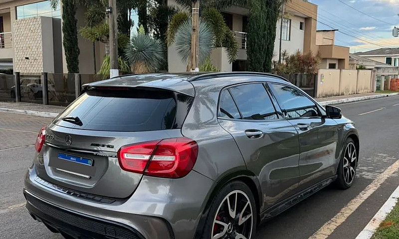 Mercedes-Benz Gla 45...