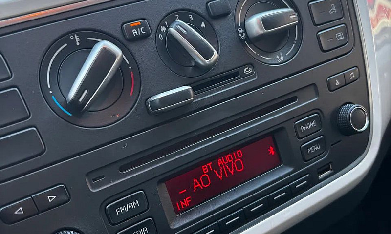Volkswagen Up! High ...