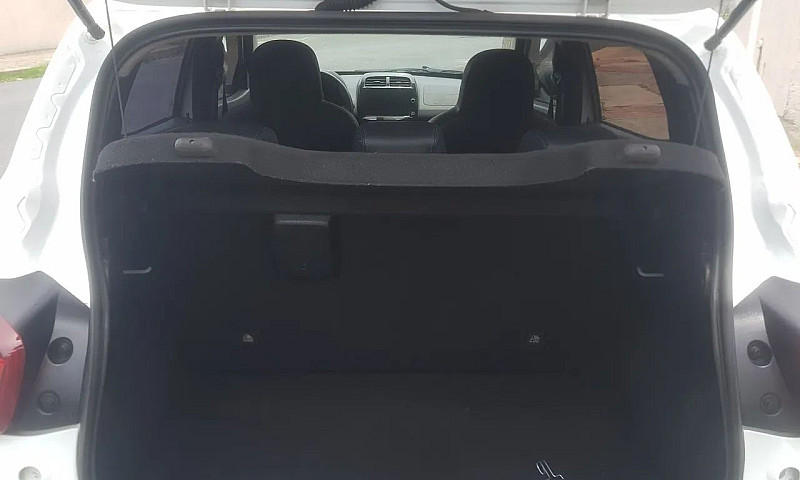 Renault Kwid Intense...