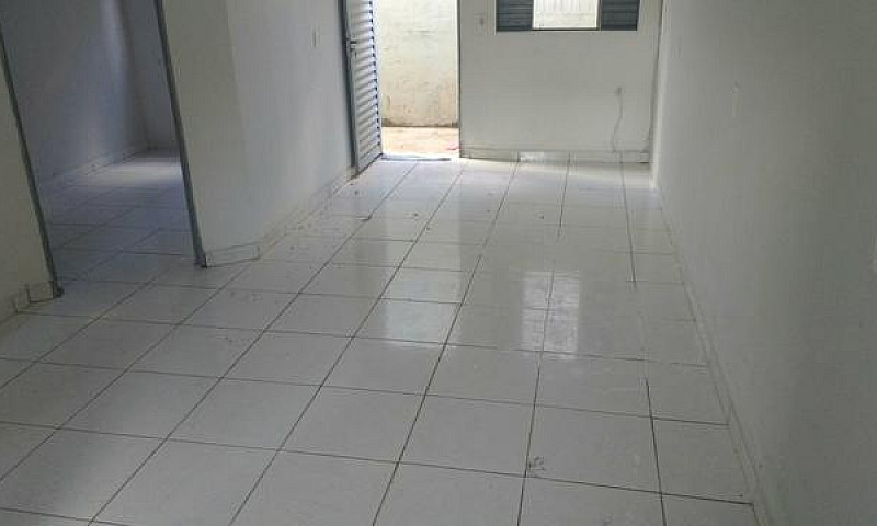 Quitinete No Garavel...