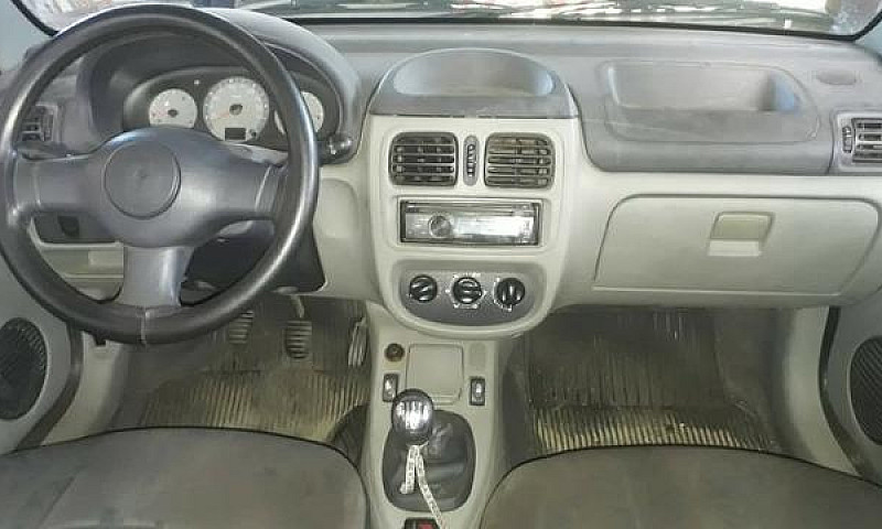 Renault Clio 2006 4 ...