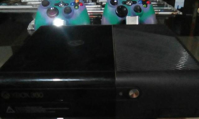 Xbox 360-E (Modelo S...
