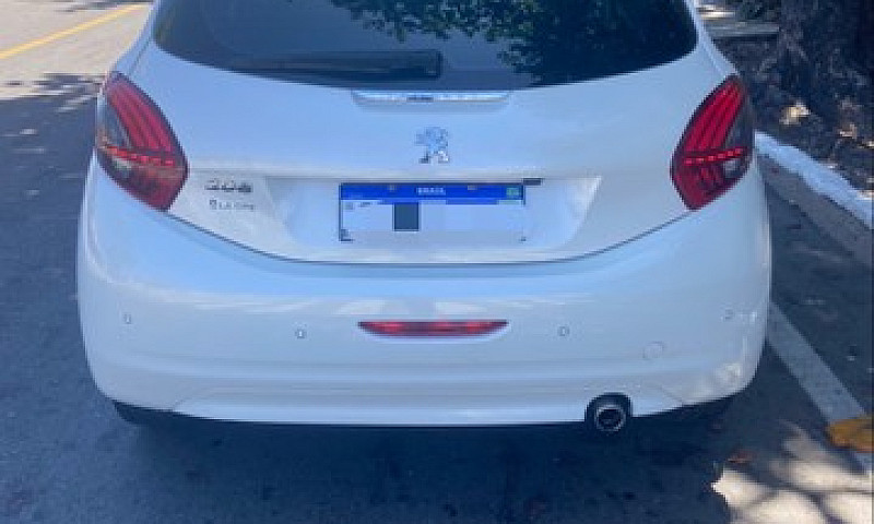 Peugeot 208 Griffe 2...
