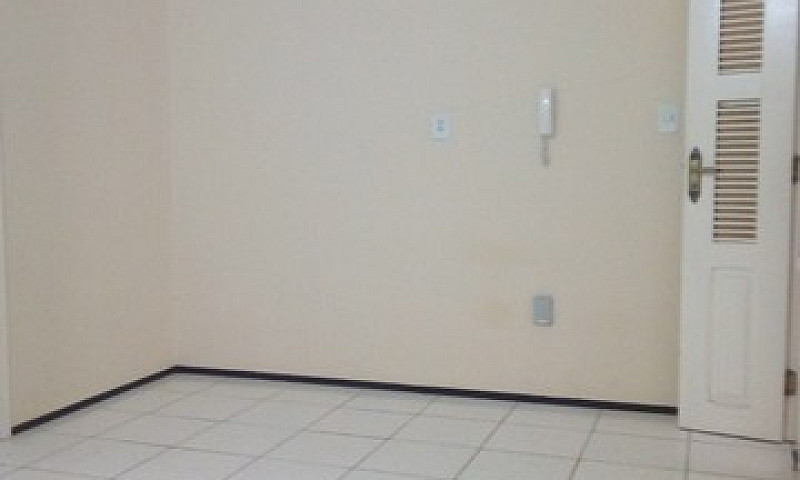 Aluga-Se Apartamento...