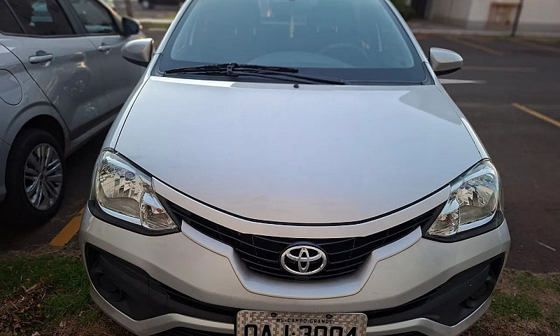Toyota Etios X 1.3 F...