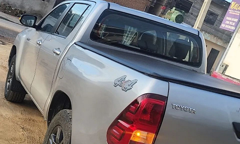 Toyota Hilux Cd 4X4 ...