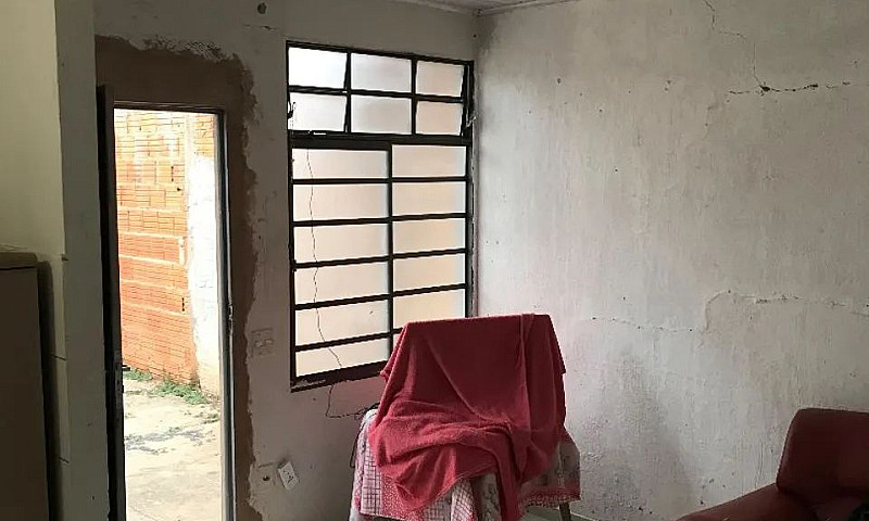 Vende-Se Casa Vitóri...