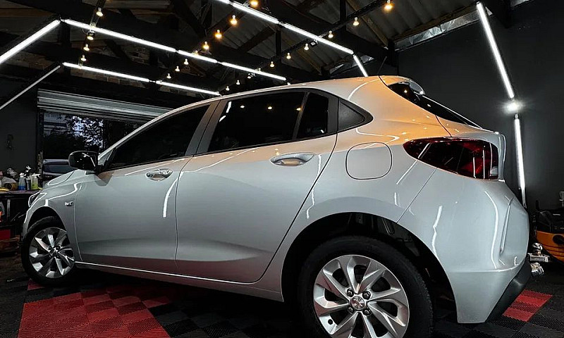 Chevrolet Onix Hatch...