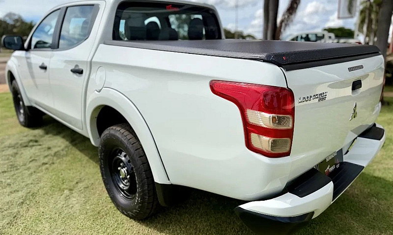 Mitsubishi L200 2.4 ...