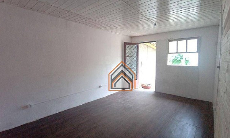 Casa Com 2 Dormitóri...
