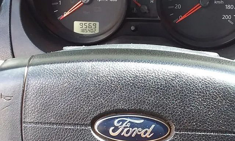Ford Fiesta Sedan Mo...