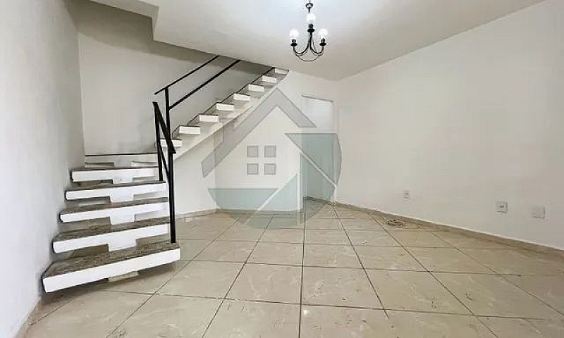 Casa Com 3 Quartos E...