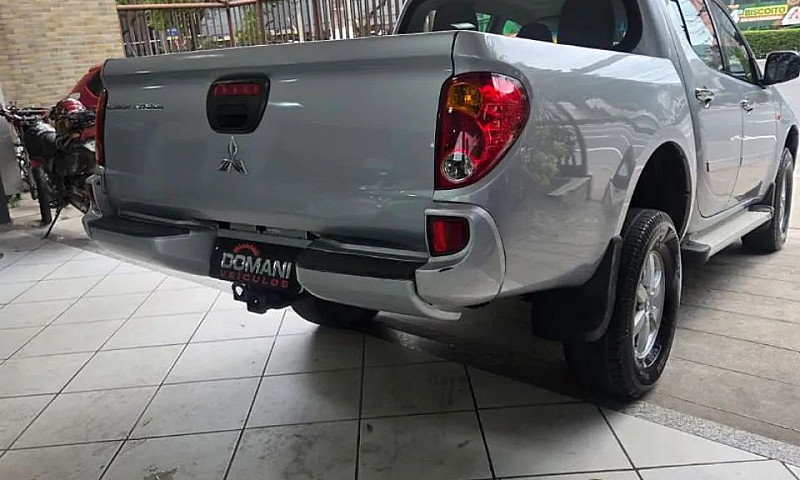 Mitsubishi L200 Trit...