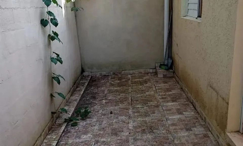 Casa Para Venda Em I...