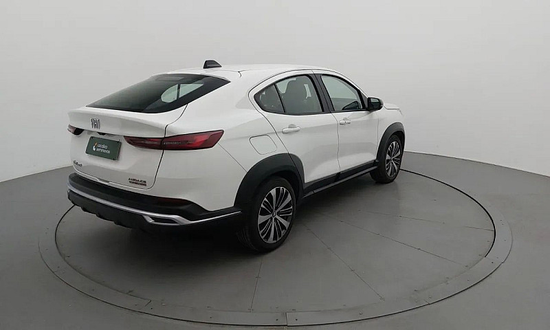 Fiat Fastback 2024 1...