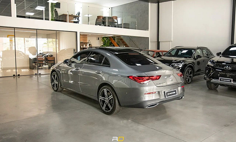 Mercedes-Benz Cla-25...