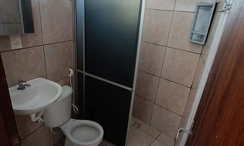 Alugue-Se Casa De 3 ...
