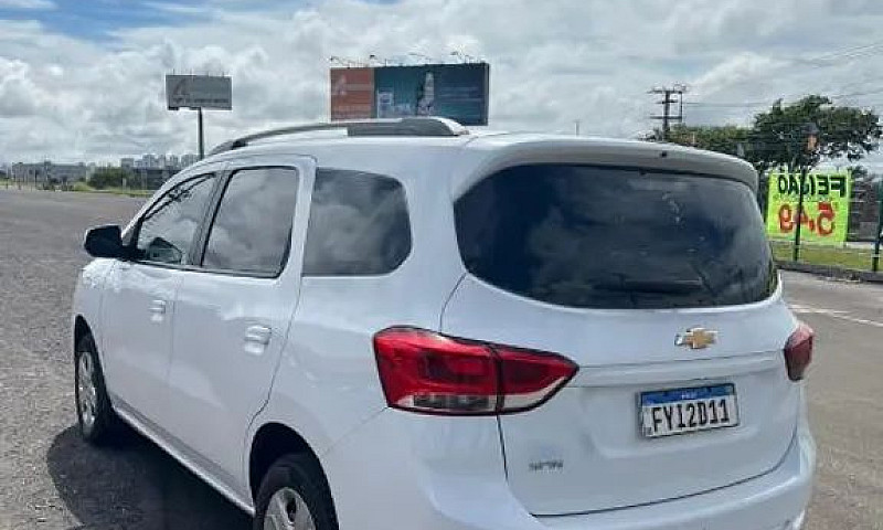 Chevrolet Spin Lt 1....