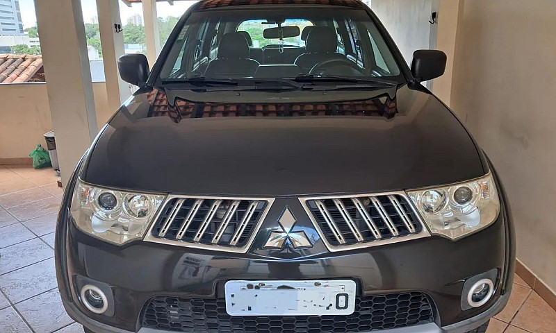 Mitsubishi Pajero Da...
