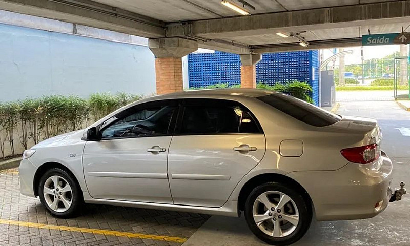 Toyota Corolla Gli 1...