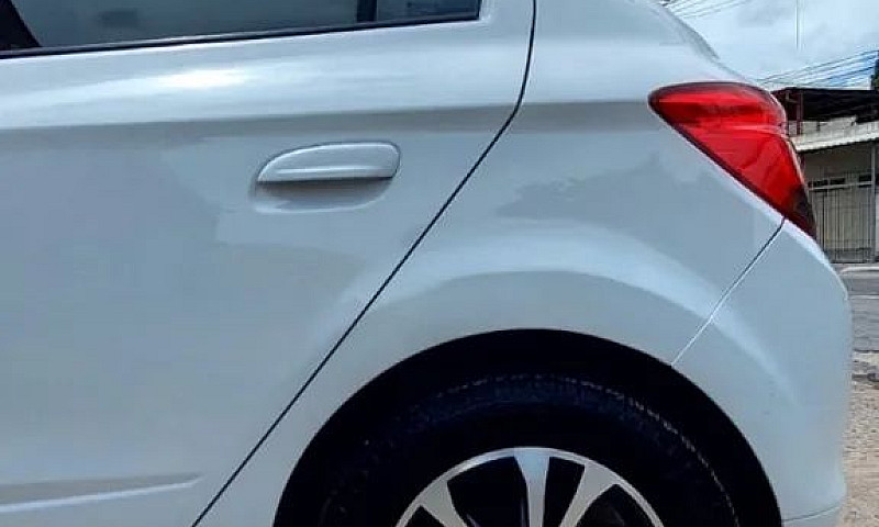 Chevrolet Onix Hatch...