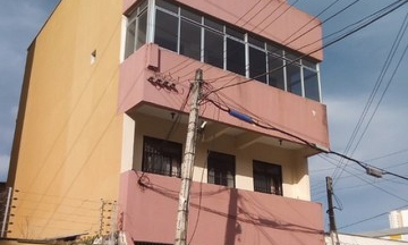 Aluga-Se Apartamento...