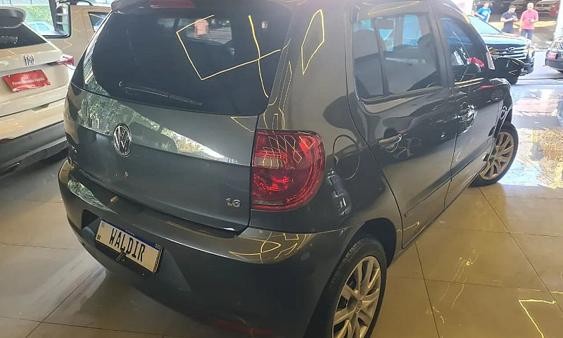 Volkswagen Fox 1.6 M...