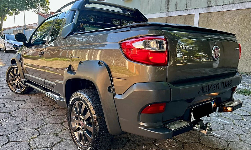 Fiat Strada Adventur...