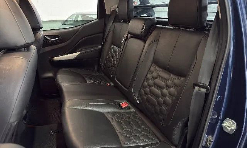 Nissan Frontier Plat...