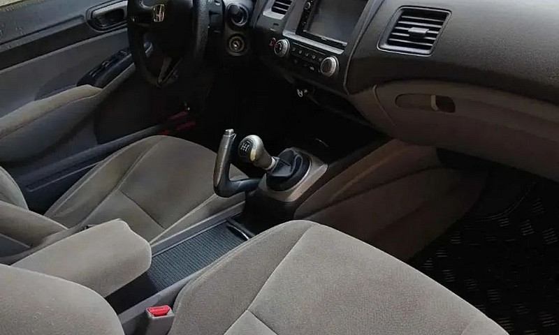 Honda Civic Sedan Lx...