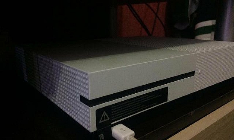 Xbox One S Branco...