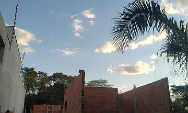 Casa Em Construção N...