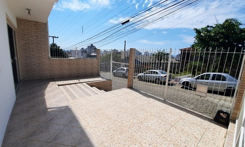 Casa De 3 Quartos No...