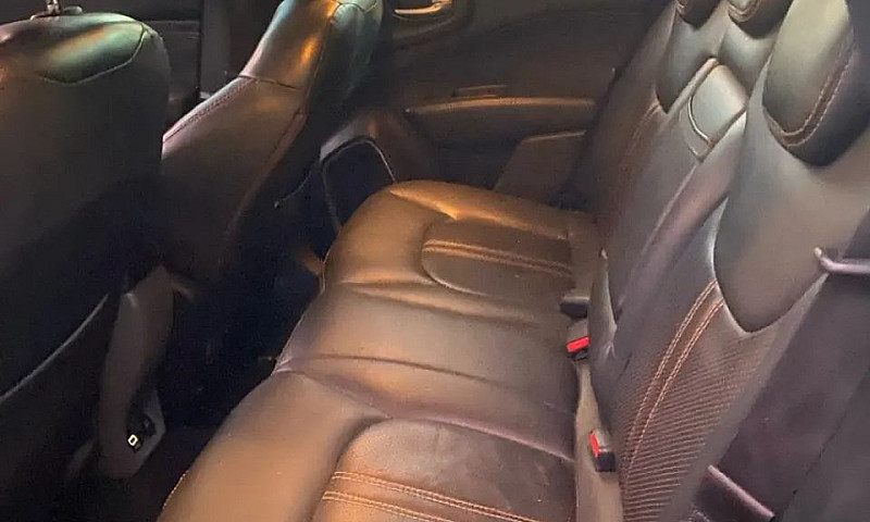 Vendo Fiat Toro Pret...