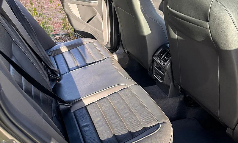 Volkswagen Taos High...