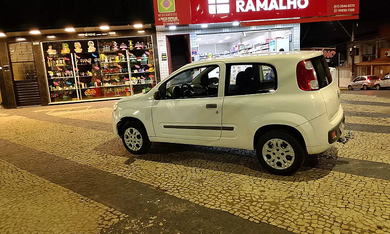 Fiat Uno Vivace Cele...