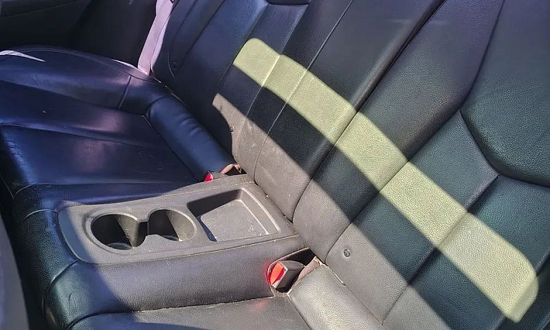 Hyundai Veloster 1.6...