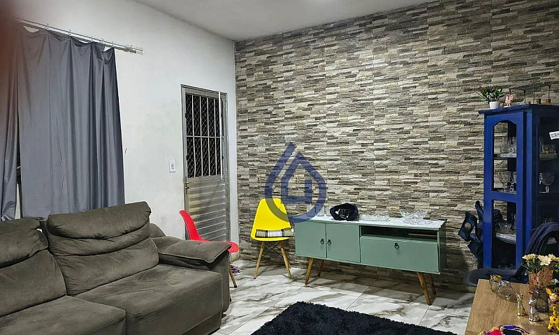 Casa Com 3 Dormitóri...